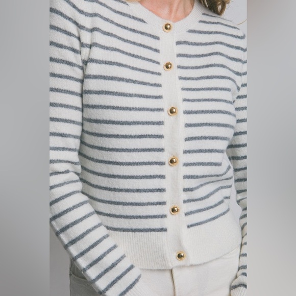 Striped Button-Up Women's Sweater - Picture 6 of 8